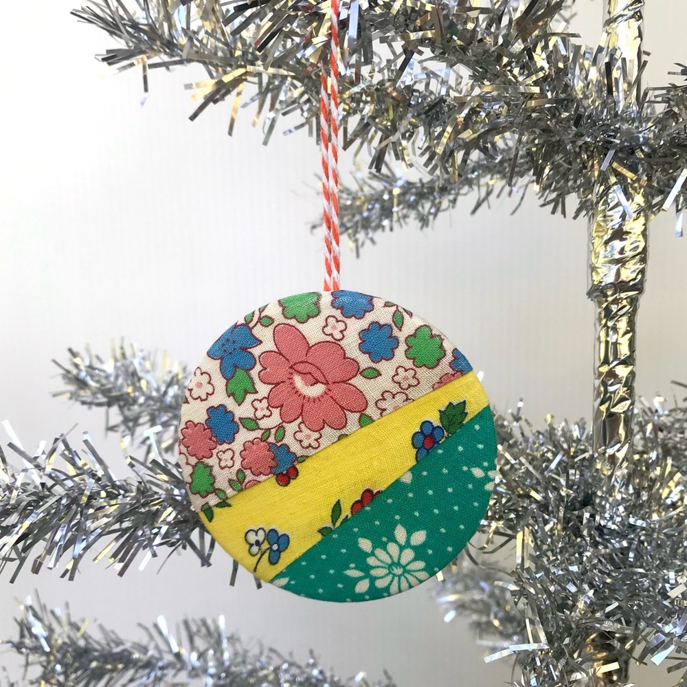 Vintage 40’s feedsack cotton quilt handmade ornament wall hanger art